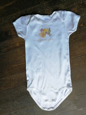 Body blanc à fleurs et colibri pour bébé