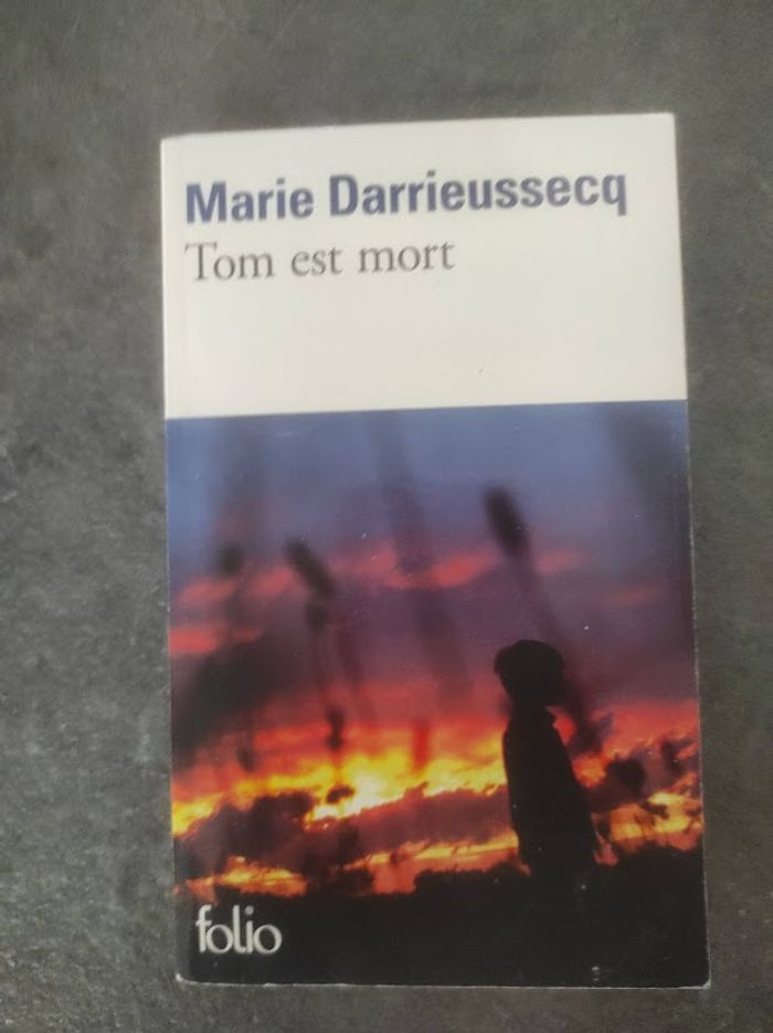 Tom est mort Marie Darrieussecq Folio 2009 - photo numéro 1