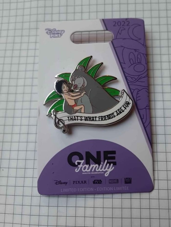 Pins Disney shopdisney
