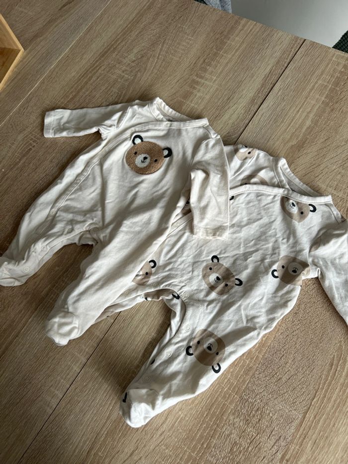Pyjamas 1 mois
