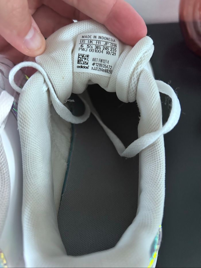 Adidas sneakers blanches – Pointure 38 2/3 – Très bon état – Détails irisés - photo numéro 8