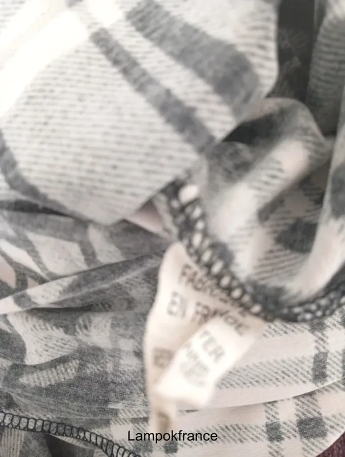 Robe moulante vintage noir et blanc à bretelles fines coupé irrégulière - photo numéro 4