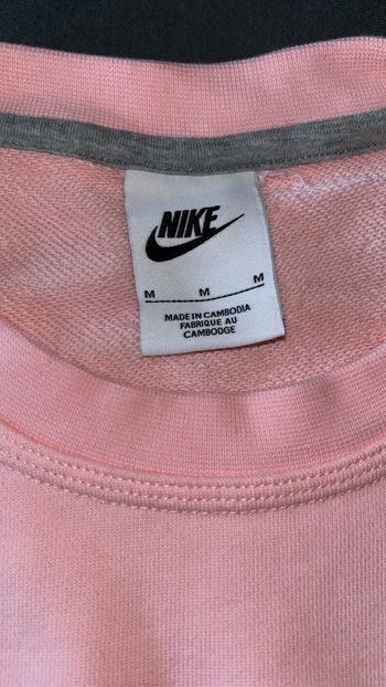 pull nike solo swoosh rose