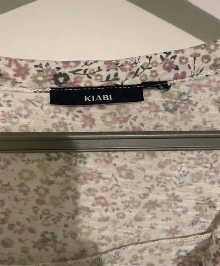 Tunique fleurie KIABI – Taille 46/48 - photo numéro 2