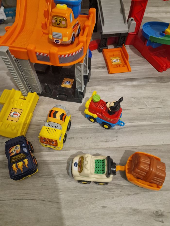 Maxi chantier tut tut bolide - photo numéro 3