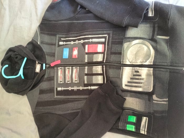 Gilet noir à capuche 12 ans Star Wars