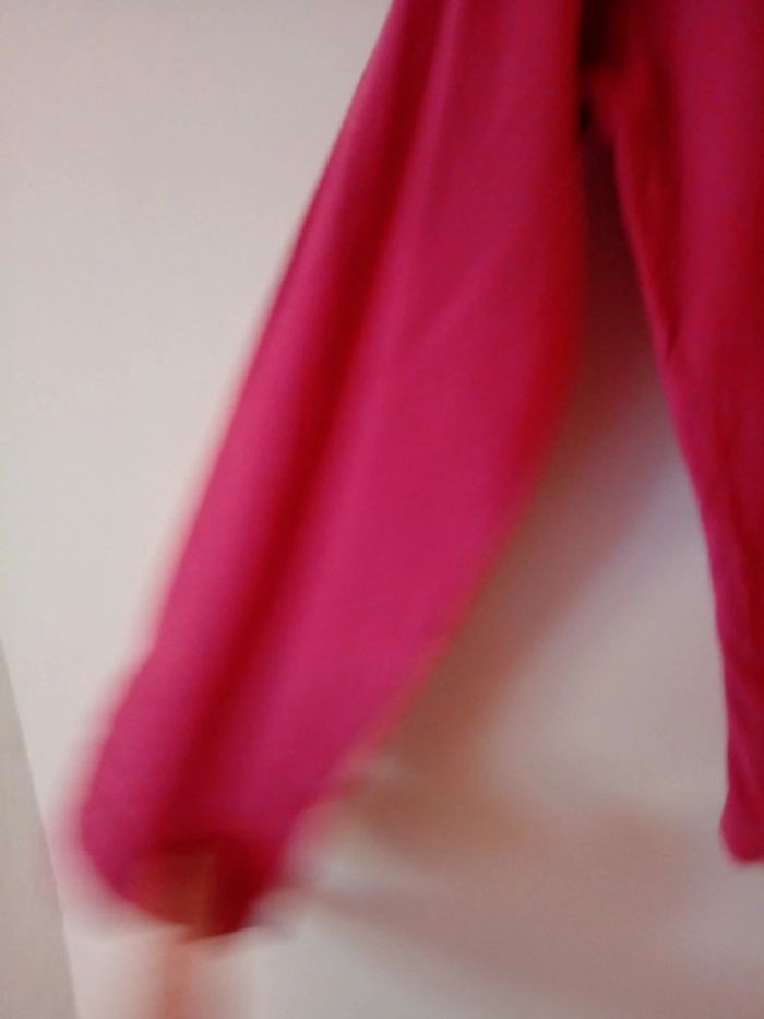 Joli sous pull rose Minnie.  6 ans. Disney. En coton - photo numéro 6