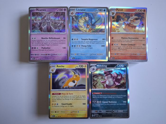 Lot de 500 cartes pokemon différentes sans doubles avec brillantes