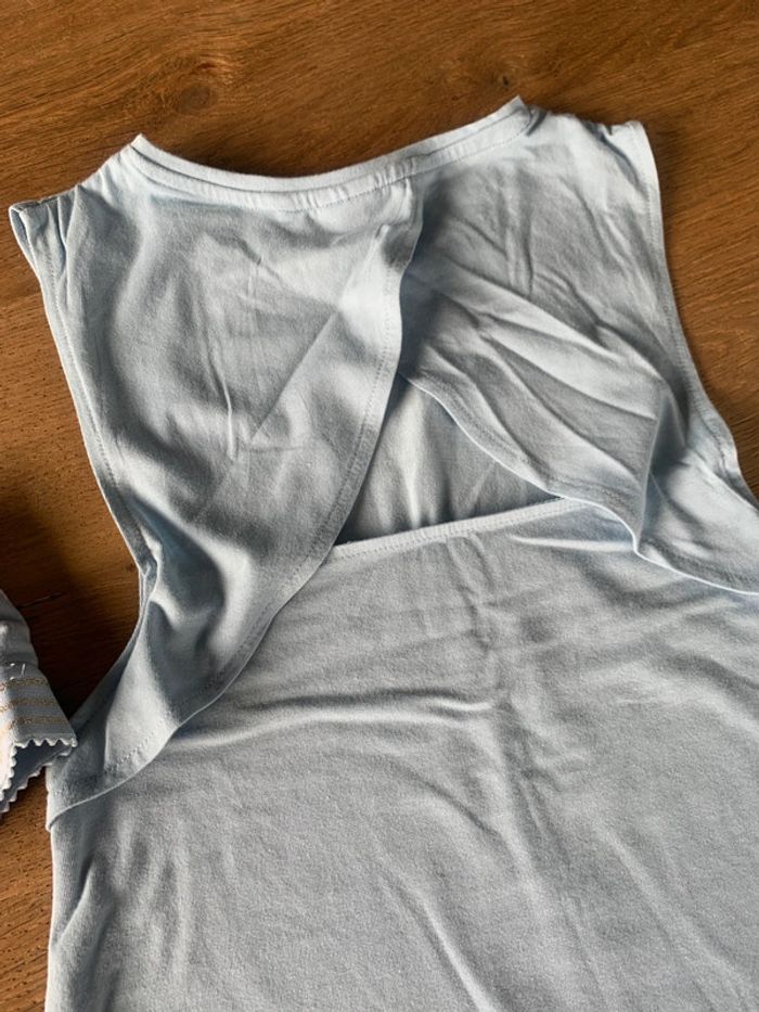 Brassière + t-shirt - photo numéro 3