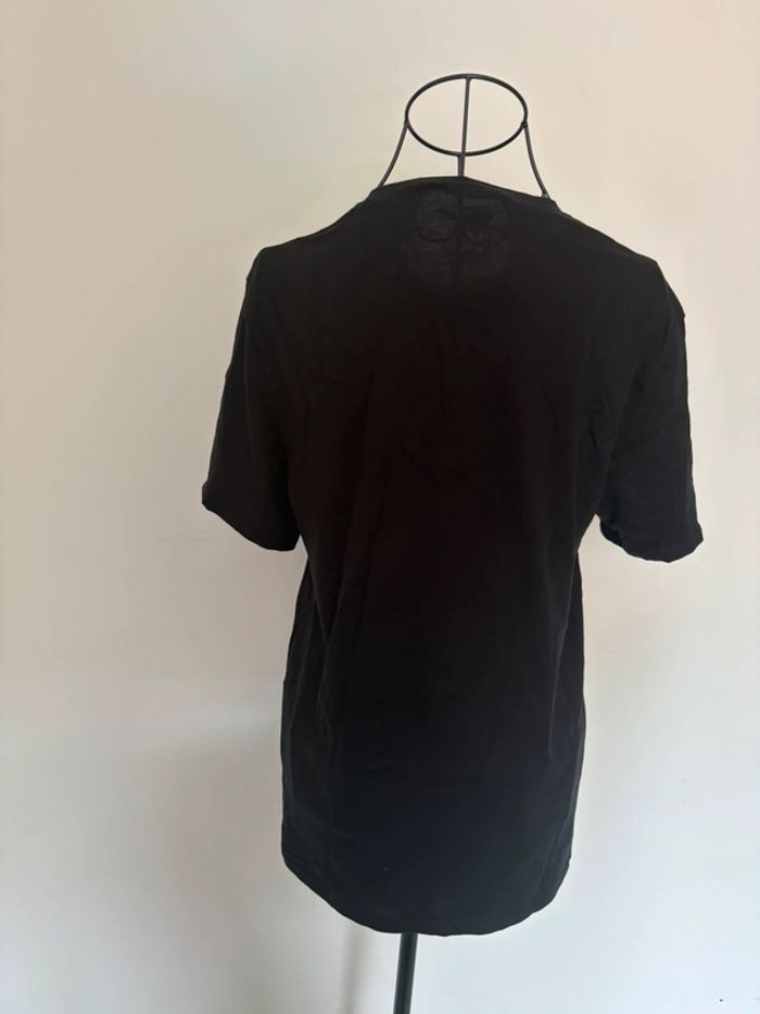 🚨 À vendre : T-shirt noir Nyamba Decathlon 🚨 - photo numéro 3