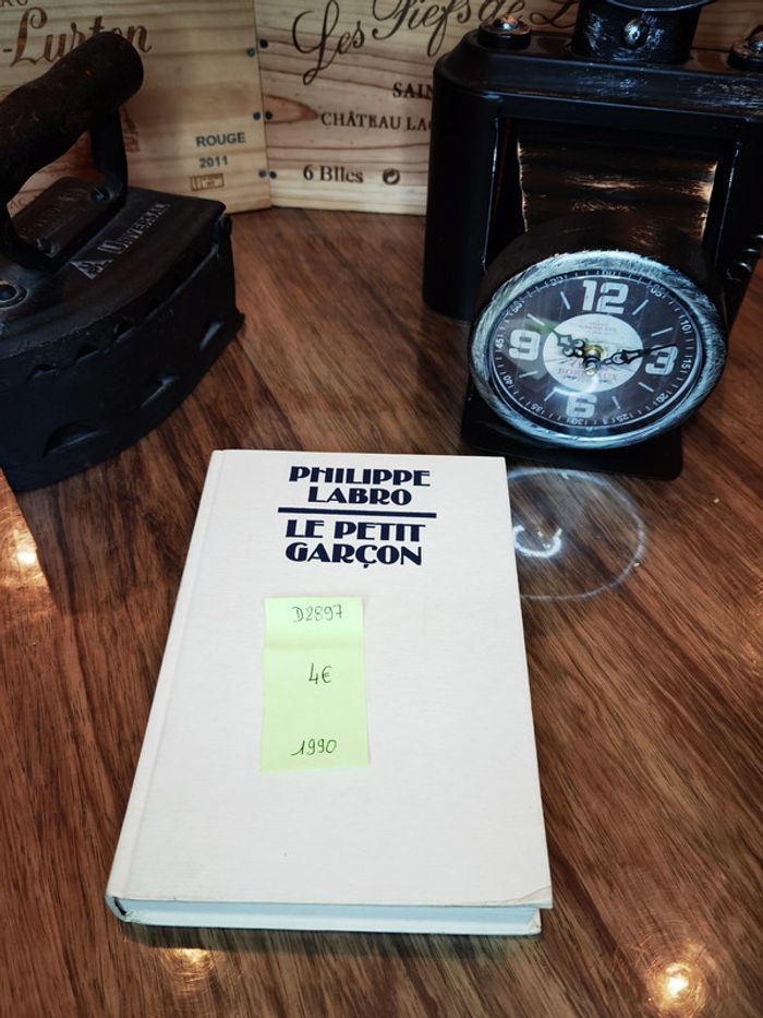 D2897 - Livre "le petit garçon"