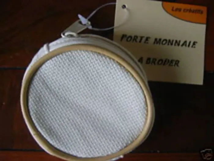 Porte monnaie à broder NEUF