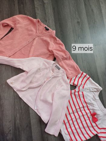 Lot 3 gilets fins 9 mois