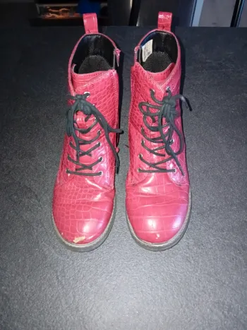 Petit paire de bottine taille 33