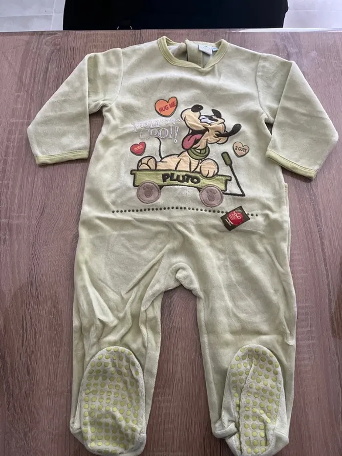 Pyjama 1 pièce pluto vert anis