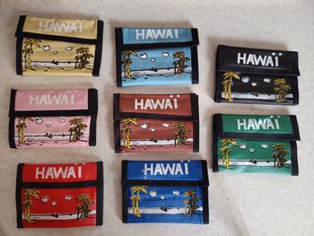 Lot de 8 Portefeuilles Taille S / Vintage Hawaii à fermeture scratch avec 4 compartiments