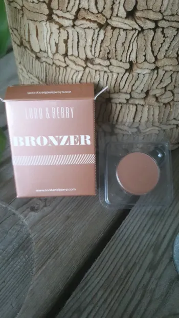 Poudre bronzante Lord & Berry
