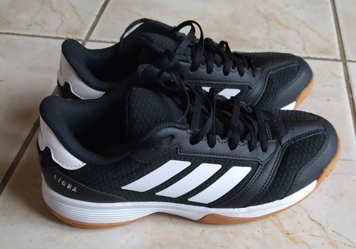 Baskets Adidas ligra taille 38 - photo numéro 3