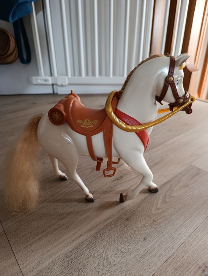 Cheval maximus de raiponce Disney - photo numéro 3