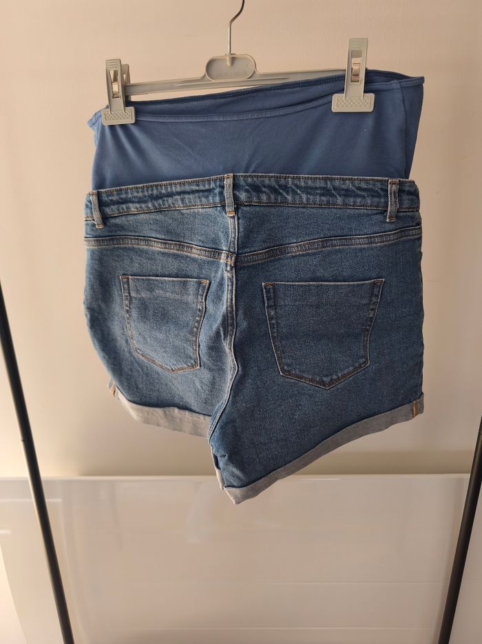 Short grossesse - photo numéro 2