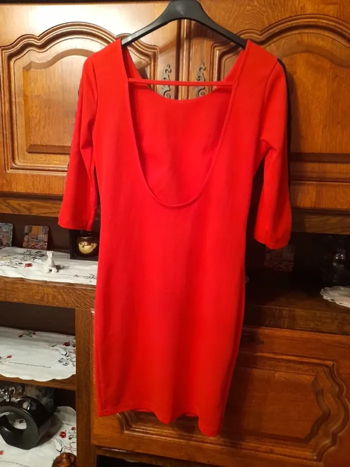Robe rouge vif - photo numéro 4