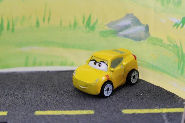 Disney pixar car min racer Cruz Ramirez - photo numéro 1