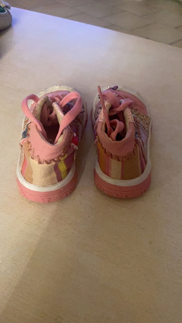 Basket Taille 25 - photo numéro 2