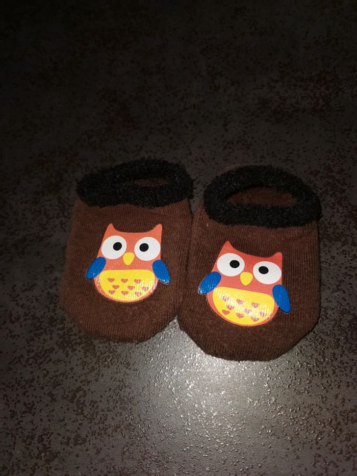 Chaussons anti-dérapants bébé 6/12 mois neufs