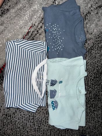 Lot de trois pyjamas