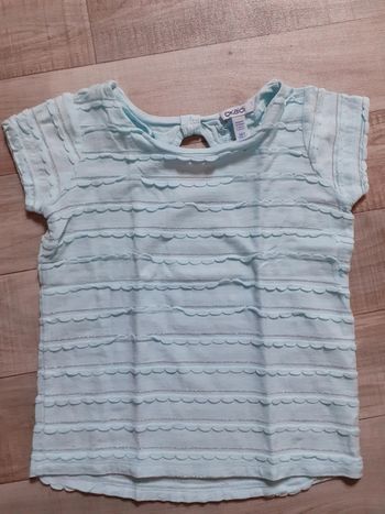 T-shirt fille manches courtes bleu clair fils argentés 6 ans