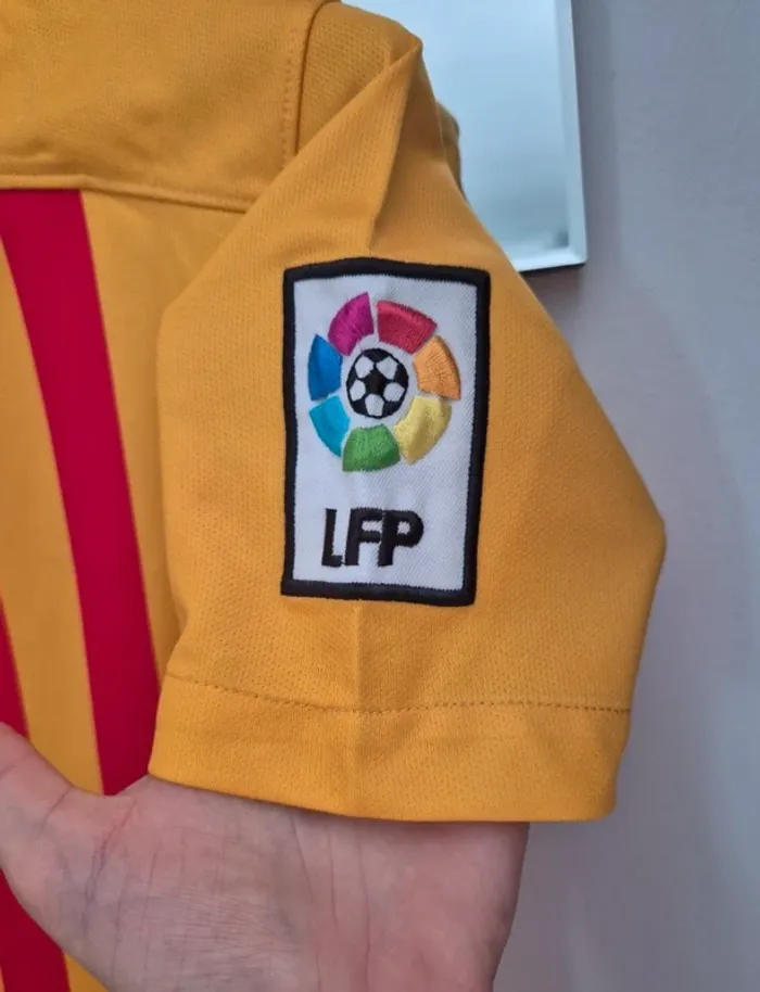 Maillot de foot FC Barcelone 10/12 ans - photo numéro 4