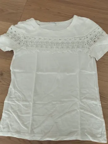 Tee shirt blanc avec dentelle Promod 36