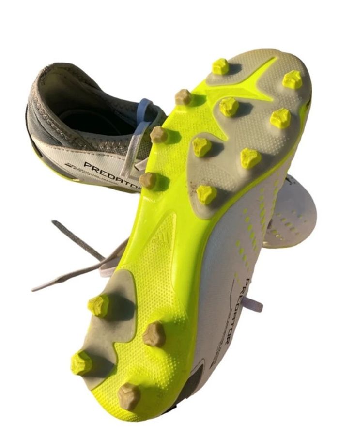 Crampons adidas predator taille 37,5 - photo numéro 3