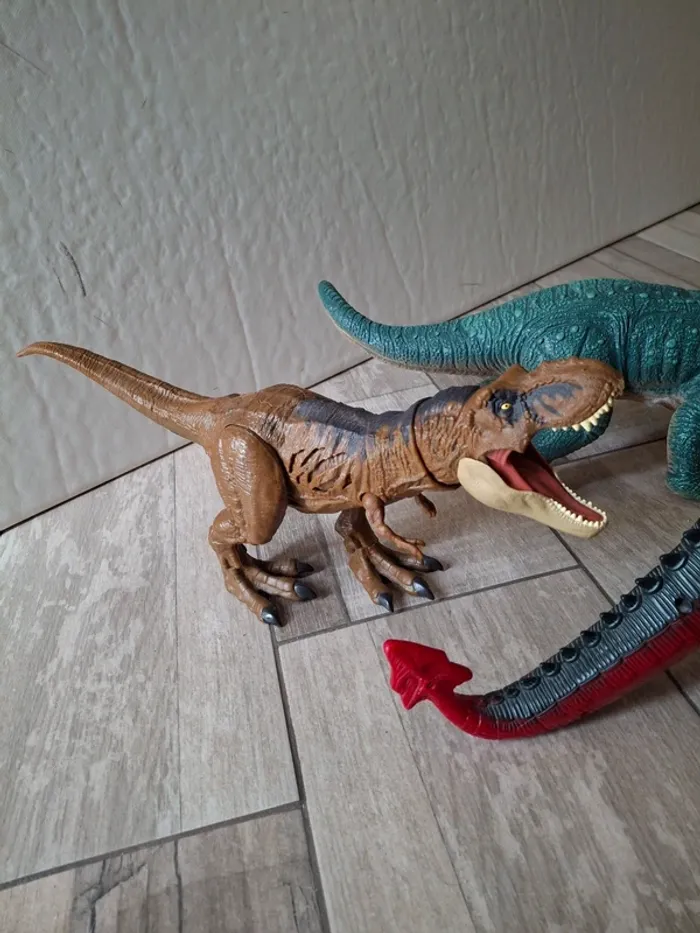 Lot de 4 dinosaures - photo numéro 5