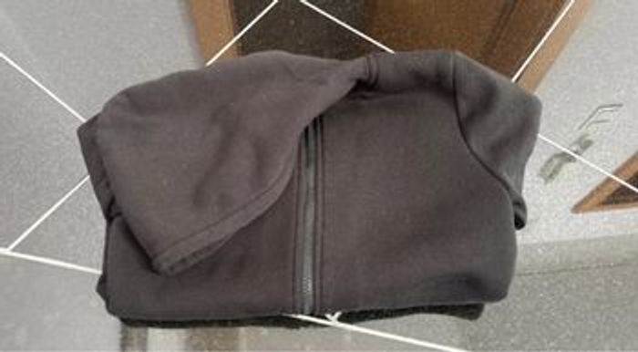 Veste sweat taille 146-152