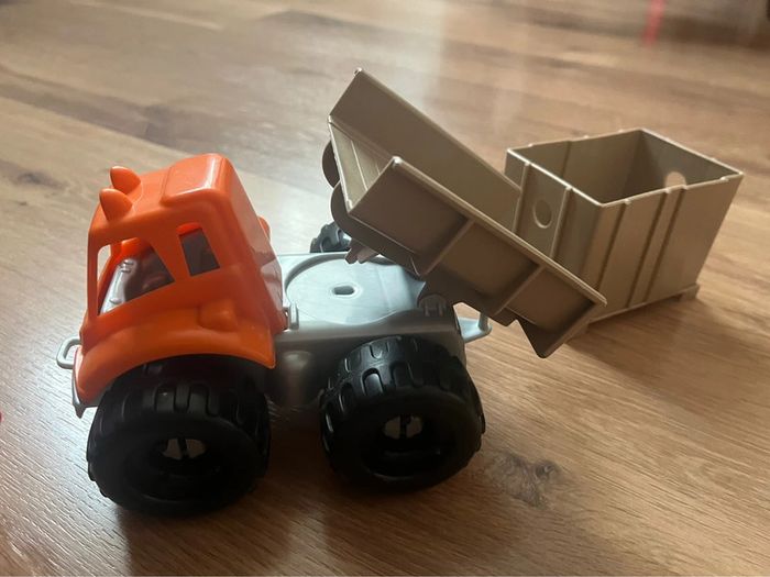 Camion Ecoiffier + voiture - photo numéro 3