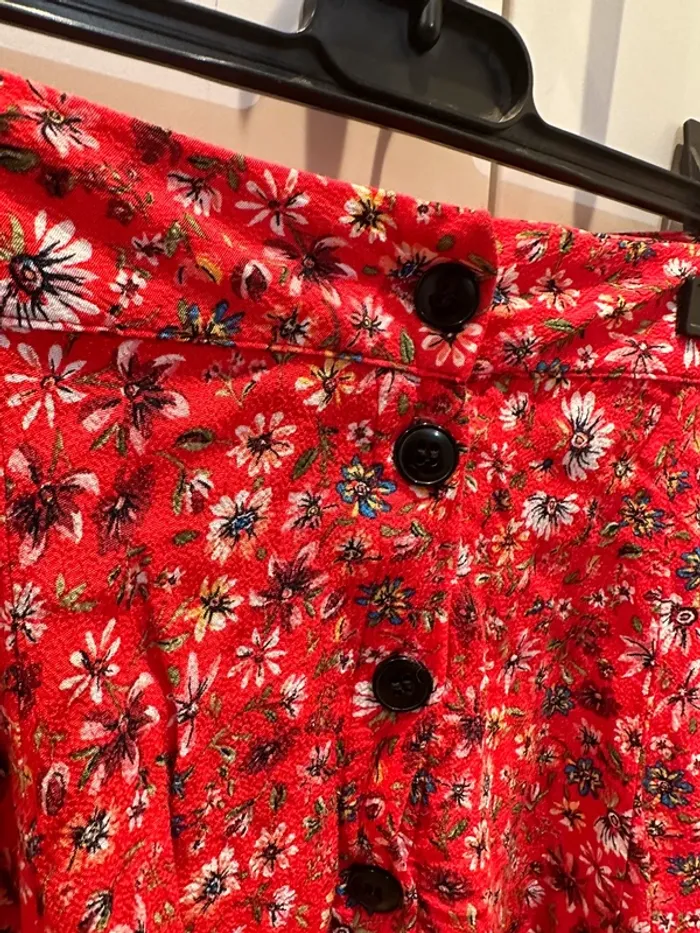 Mini jupe rouge fleurie Bershka - photo numéro 2