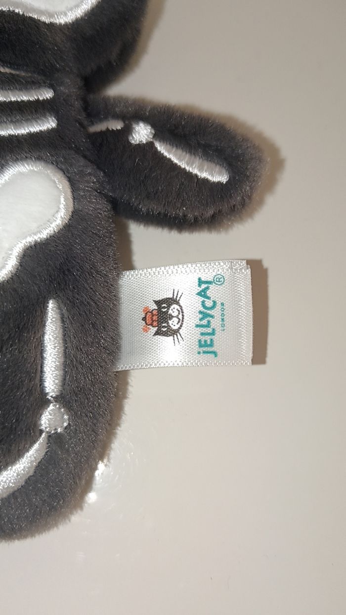 Peluche pendentif Jellycat Bob le squelette - photo numéro 4