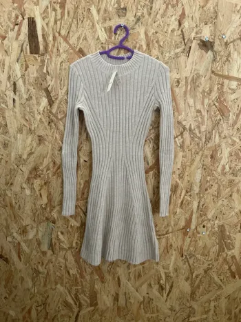 Robe Hollister