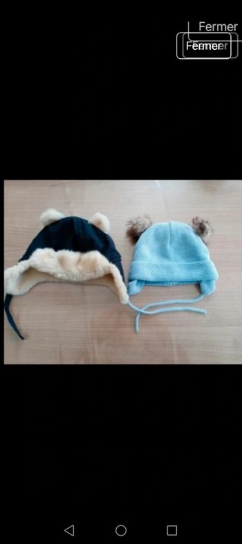 Lot 2 bonnets