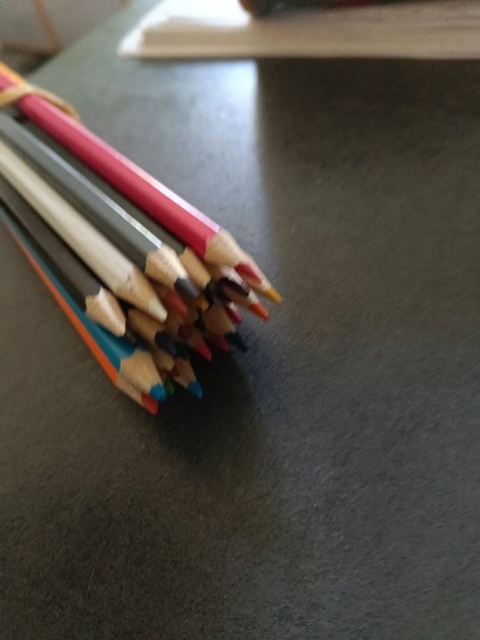 Lot de 24 crayons de couleur - photo numéro 2