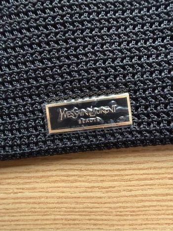 Pochette noire Yves saint Laurent 