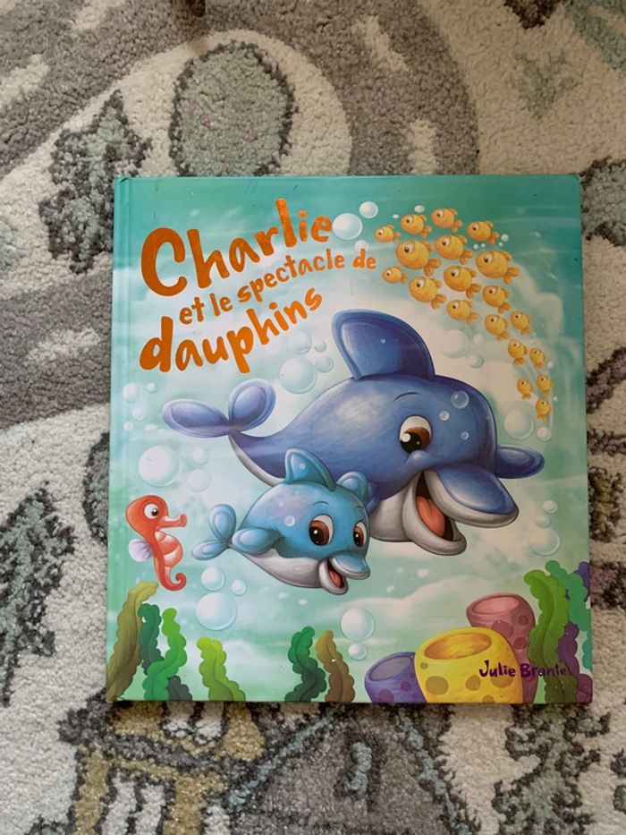 Charlie et le spectacle de dauphins