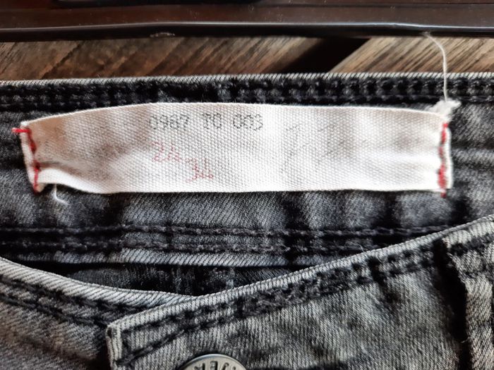 Jean noir délavé 34 - photo numéro 4