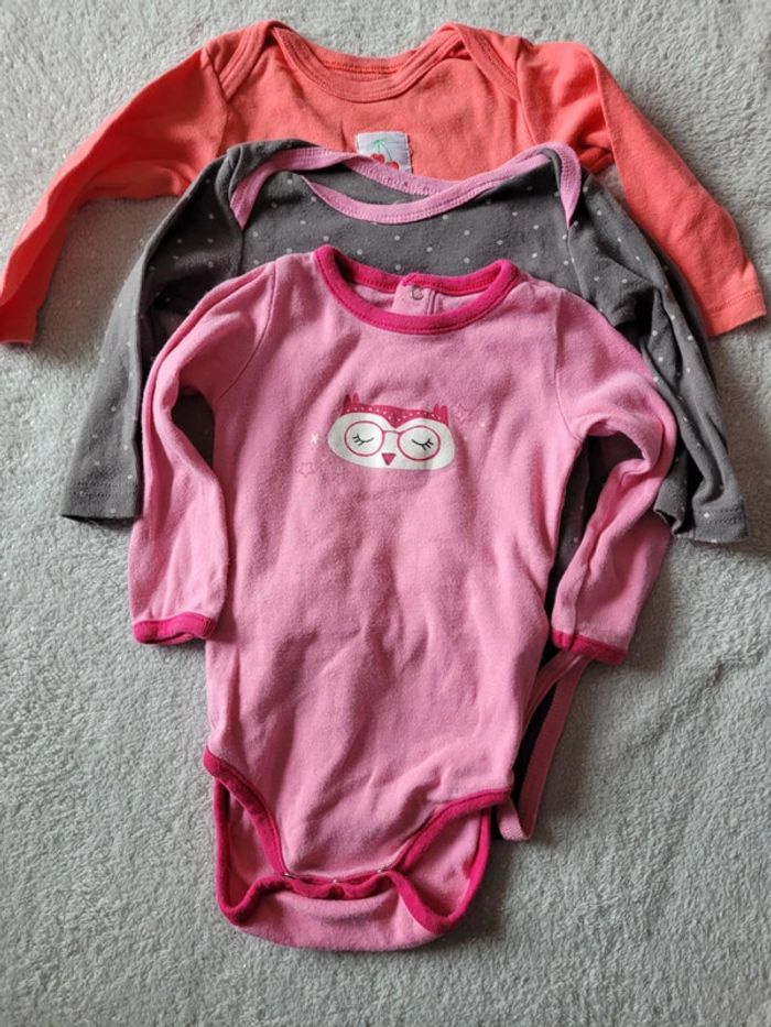 Lot de 3 bodies 9 mois 71 cm