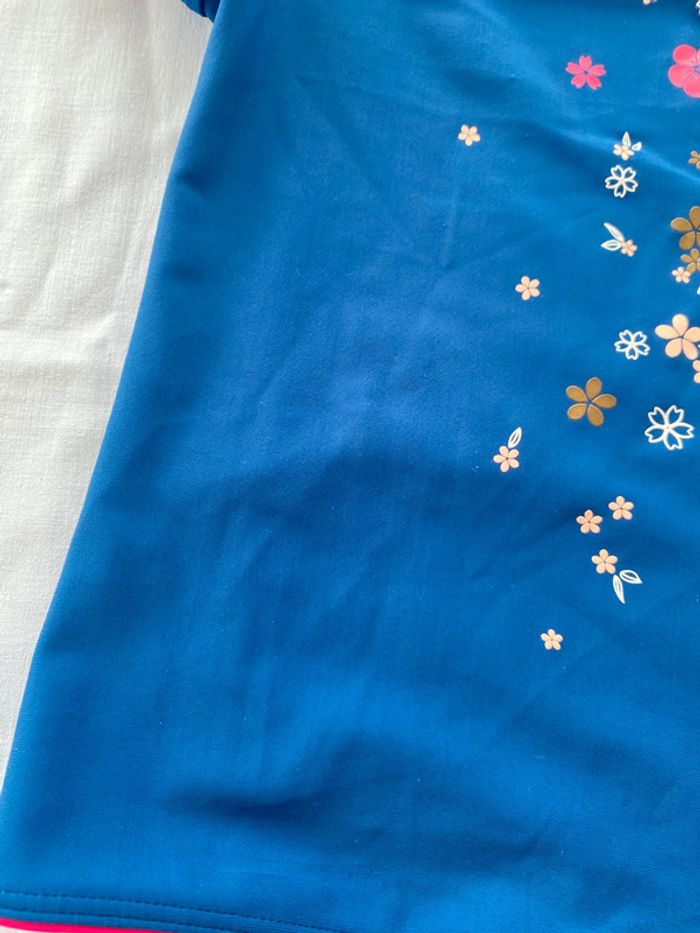 Très beau t-shirt anti-uv piscine soleil 2 ans - photo numéro 3