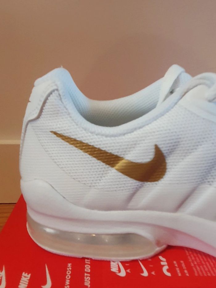 Nike Air Max "White/Gold" (36) - photo numéro 3