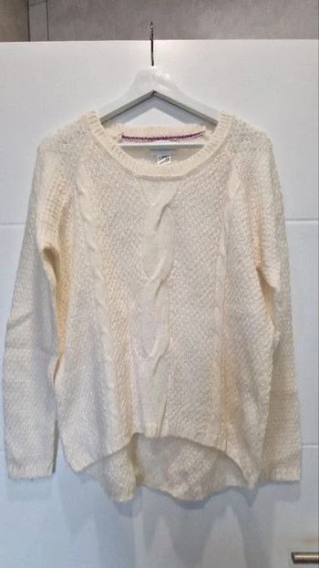 Pull en mailles blanc
T 42/44
La redoute