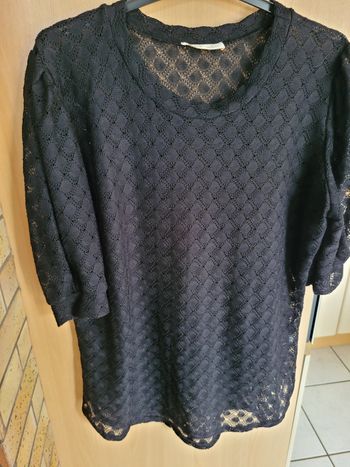 Haut transparent noir