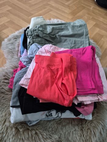 Lot 27 vêtements fille - 24 mois au 3 ans 